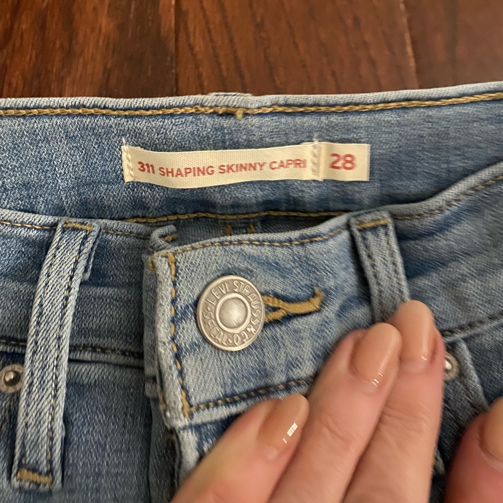 Levi’s 311 Shaping Skinny Capri W28 - Picture 2 of 8